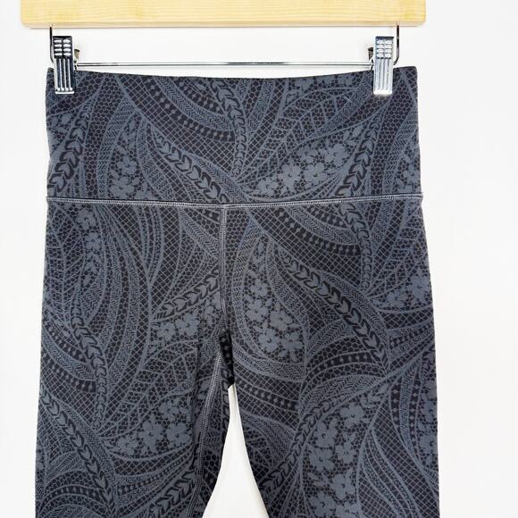 Athleta Small S Black Gray Elation Textured Tight in Dreamweaver Lace Print - Picture 3 of 12